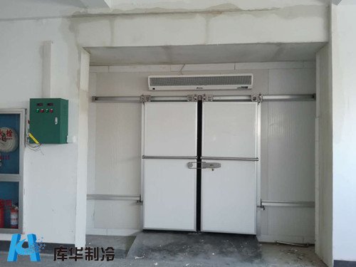 華津依科醫藥產(chǎn)品冷藏庫冷庫門(mén)